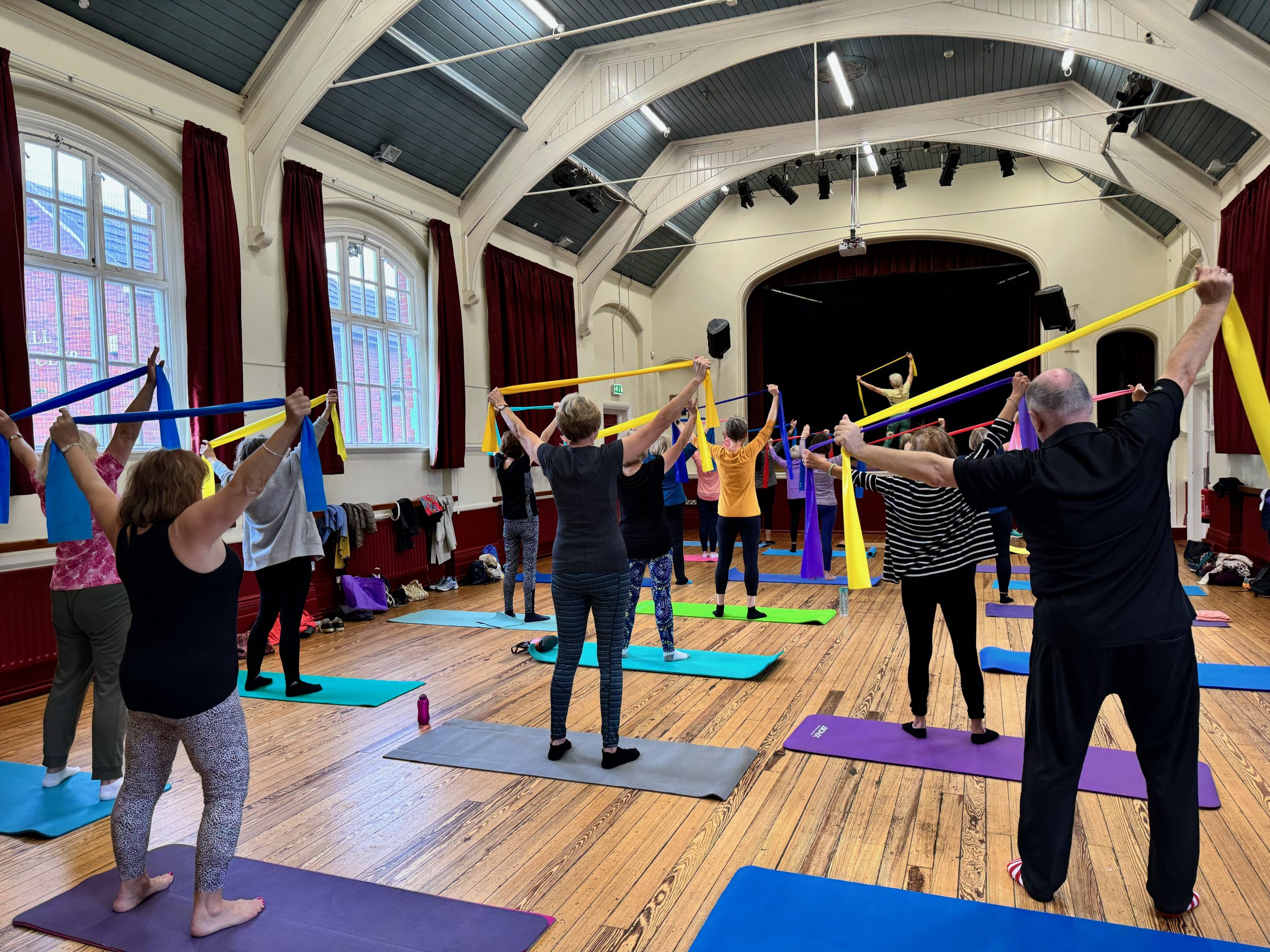 Pilates class with resistance bands - fun workout with Shen
